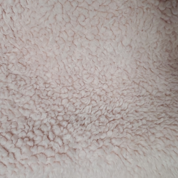 Pink Sherpa sweater - Picture 3 of 4